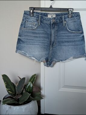 We The Free Faded Blue Denim High Rise Cutoff Shorts